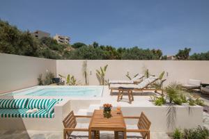 Studio Anel - Jacuzzi Garden Retreat