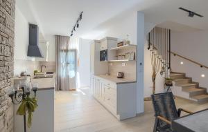 Amazing Home In Marcana