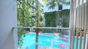 Stylish Diamond Condo Bangtao with Pool View