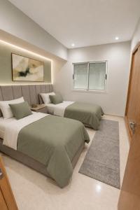 Modern & Cozy Duplex - Close to Everything!