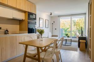 1BR for 3 Las Condes Near Metro Magallanes