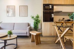 Chic Las Condes Apt Balcony & Pool Access
