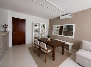Downtown apartment on Avenida Prolongación Montejo