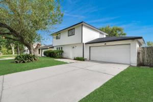 Modern home - perfect for short stays