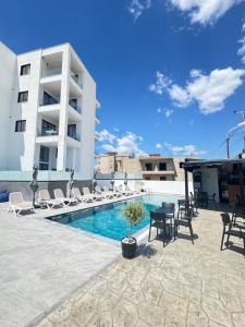 Alpha Blue Apartments