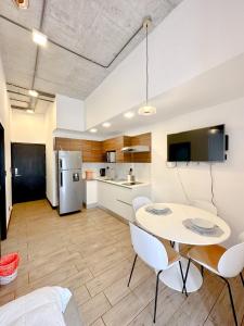 Your oasis in Zona 10 pool, jacuzzi GYM comfort