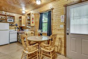Cedar Falls Cabin 5: 12 Mile to Turner Falls