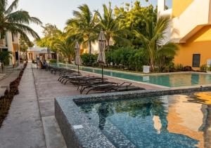 Telchac 4 bedrooms, pool and beach