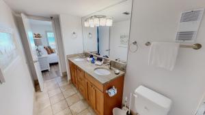 Destin on the Gulf 304-By Holiday Isle Properties