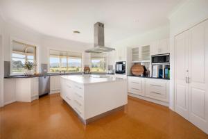 Orana Grove - Luxury Mudgee Vineyard Retreat - 8 guests