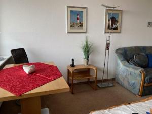 Apt 37 II - South side