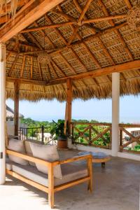 Private Pool, Sea view 4 Bd w big terrace CasaKuu