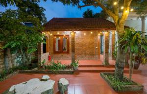 TAM FAMILY HOMESTAY and RESTAURANT