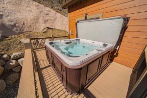 Alders 24 Outpost Dr by SummitCove Lodging in Colorado