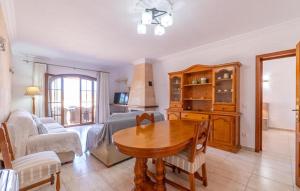 Nice Home In Maria De La Salut