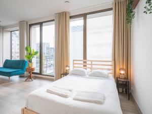 Lively City Base for 8 in Antwerp