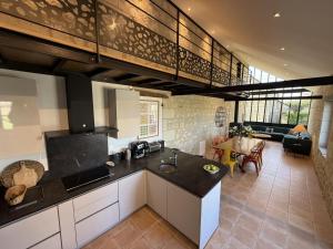 Maison avec piscine privée - 8 pers. - FR-1-381-651