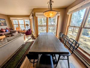 Quicksilver 1660 by SummitCove Lodging in Colorado