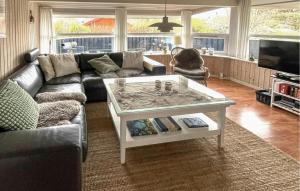 Nice Home In Ebeltoft With Sauna