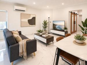 Cozy Home with Garden Relaxing & Convenient