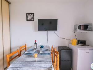 Appartement 2-4 pers. avec Terrasse & Parking à 2 Pas des Plages de Biscarrosse - FR-1-877-47