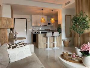 Apartamento vacacional con piscina - 2 pers. - ES-376-51