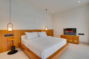 NEW! RHYS Villa Pererenan by Nabe Hospitality Management