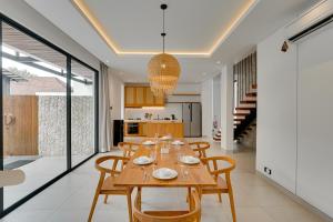 NEW! RHYS Villa Pererenan by Nabe Hospitality Management
