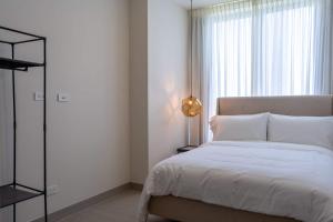 Panama - 2B - 804 -Serviced 2 bedroom with City Views in Panama