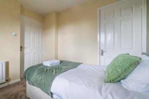 Sleeps 8 - Contractors - Groups - Families