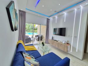 Pool & Golf View Condo Inside Hard Rock Area