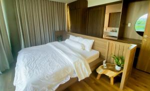 Hoang Retreat 888