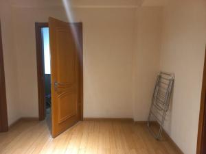 Modern 1-Bedroom Apartment in Convenient Location