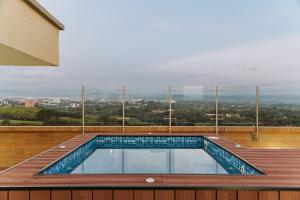 Quiet Cerritos Retreat Jacuzzi & 180 Sunsets