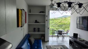 Apartamento con piscina y hermosa vista