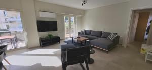 Angelica Oasis - Alimos Luxury Apartments - Parking - 5min Beach - 9min Marina -Family Friendly