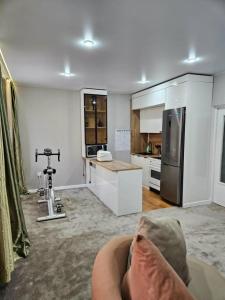 Spacious 2-Floor House in a Convenient Location