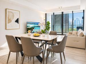 Central 3BR Apt near Darling Harbour & Chinatown