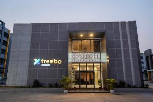 Treebo Imperia, Kommadi