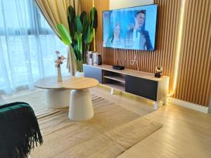 Natol Skyline Pudu Suites KL City View Near LRT & TRX