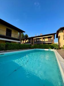 Appartamento con Piscina a due passi dal Lago