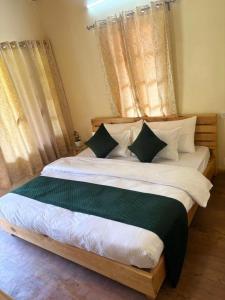 The Peach Hillside By Royal Collection Hotels - Nearby Kainchidham
