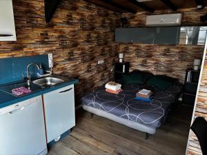 Charmant studio avec cour privée
