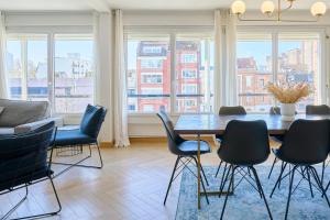 Large 130 m² 4-bedroom apartment