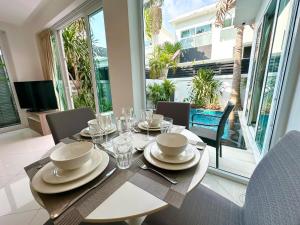 Palm Oasis - Luxury 2BR pool villa nr beach - PO 170