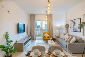 Waters Edge 1BR Elegant Escape