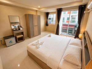Lexis Residence Patong - Newly Renovated Rooms