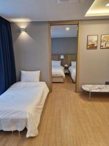 Hera Haeundae Family-Up to 5 Guests Residence