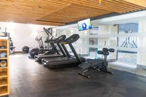 Relaxing 3-Bedroom Escape with Pool and Gym Access