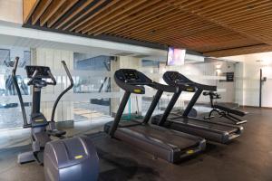 Relaxing 3-Bedroom Escape with Pool and Gym Access